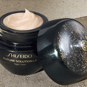 Shiseido Future Solution LX Sale